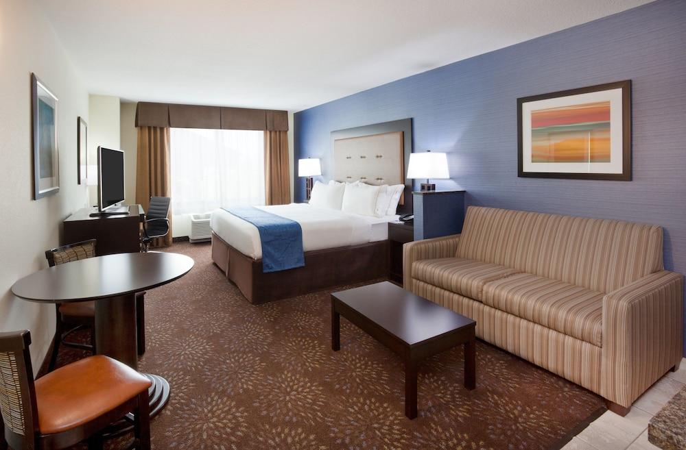Holiday Inn Express & Suites Davenport by IHG photo 5