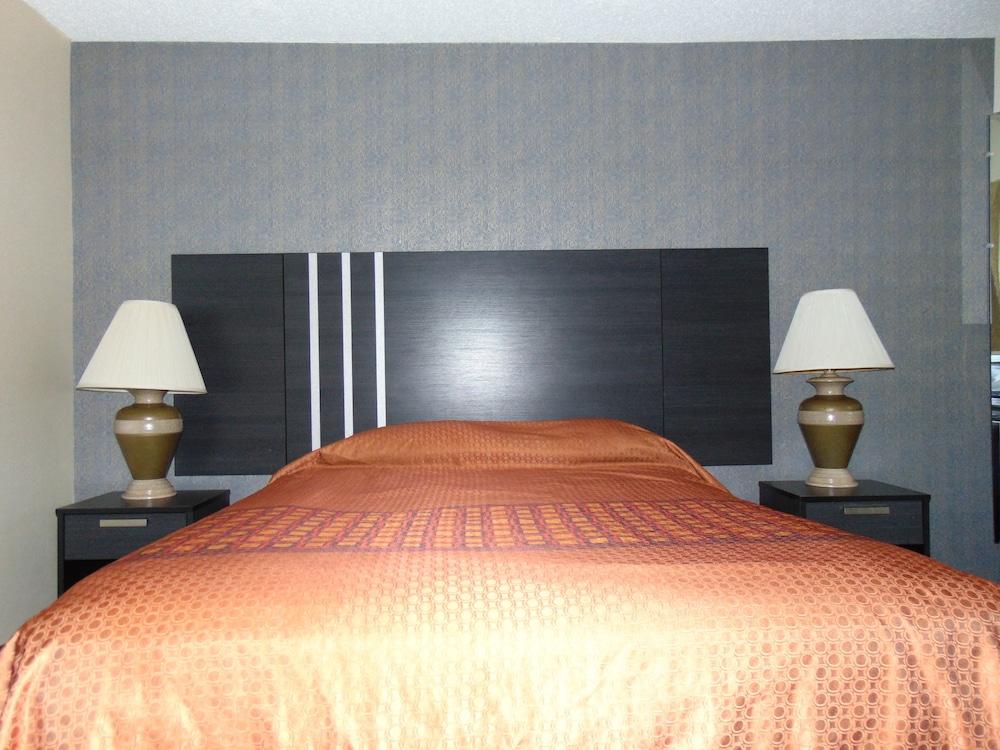 La Mirage Motor Inn photo 19