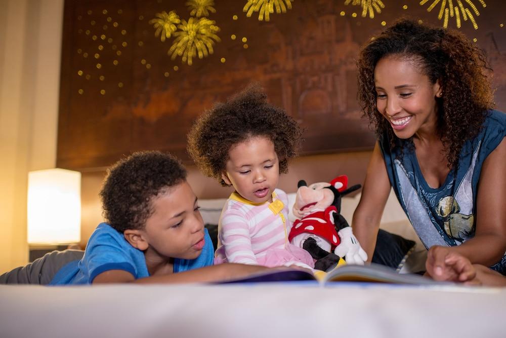 Disneyland Hotel photo 22