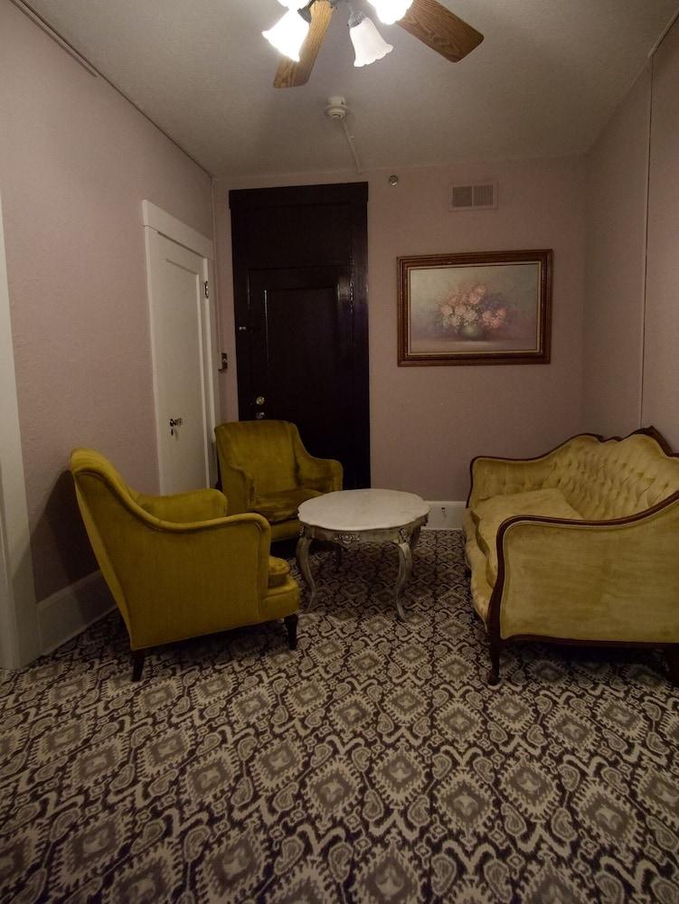 The DeLand Hotel photo 44
