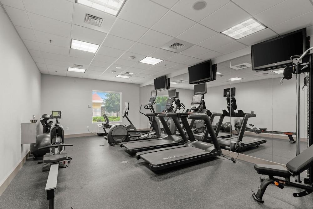 Holiday Inn Express & Suites Gonzales by IHG photo 16
