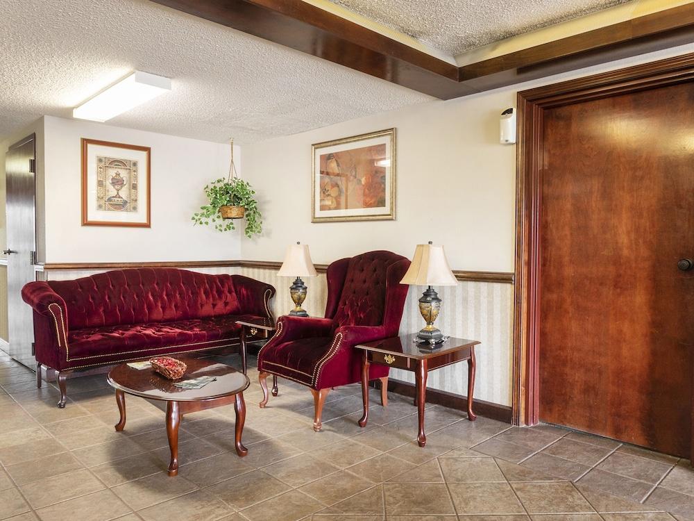 Days Inn by Wyndham Adairsville photo 4