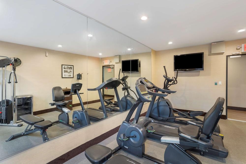 Best Western Plus Plaza Hotel photo 33