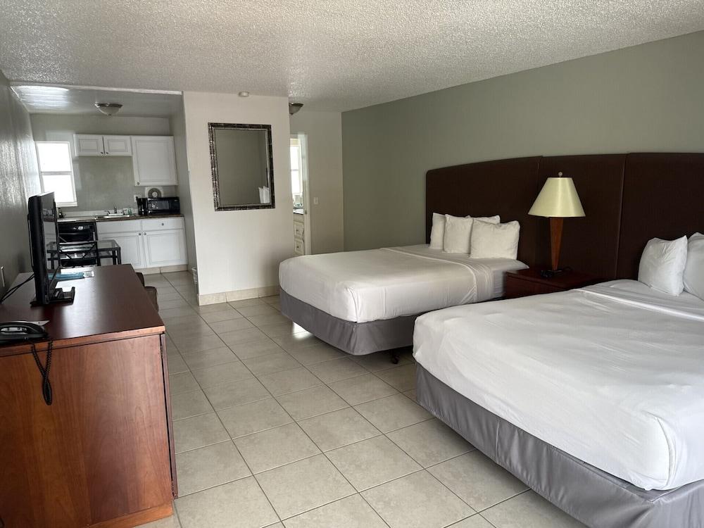 Clearwater Suites photo 4