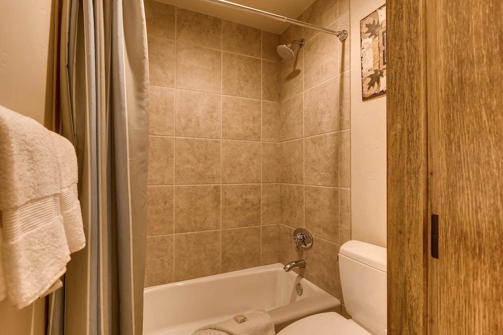 Highlands Area by East West Hospitality photo 94