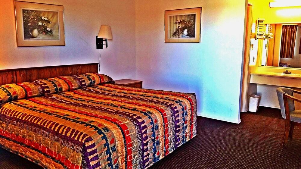 Lake Eufaula Inn photo 31