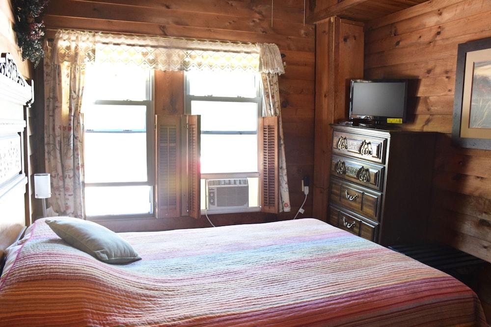 Lake House photo 91
