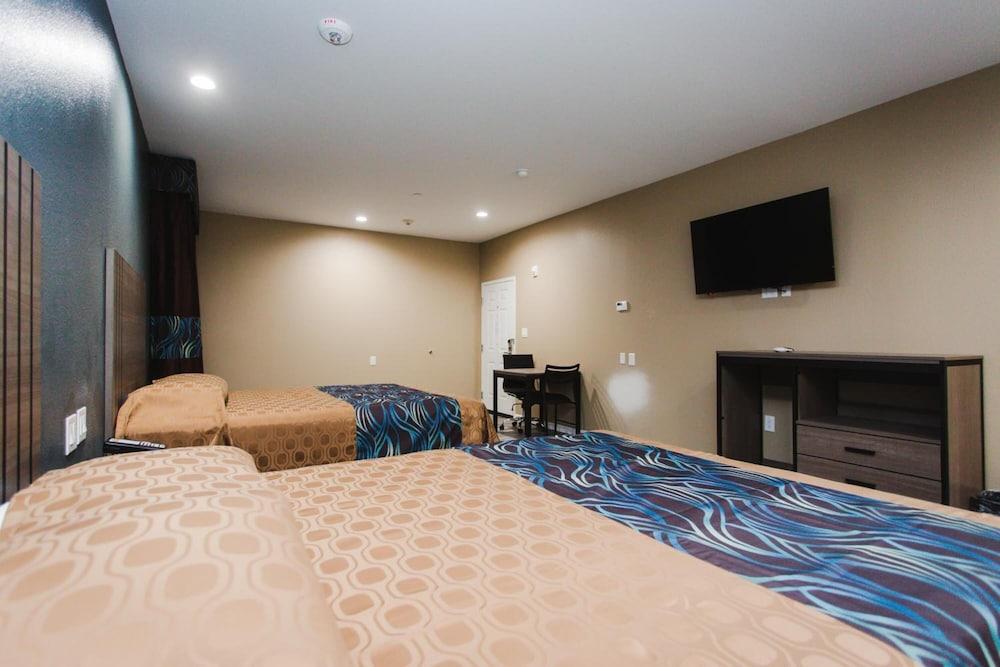 Budget Host Inn and Suites photo 17