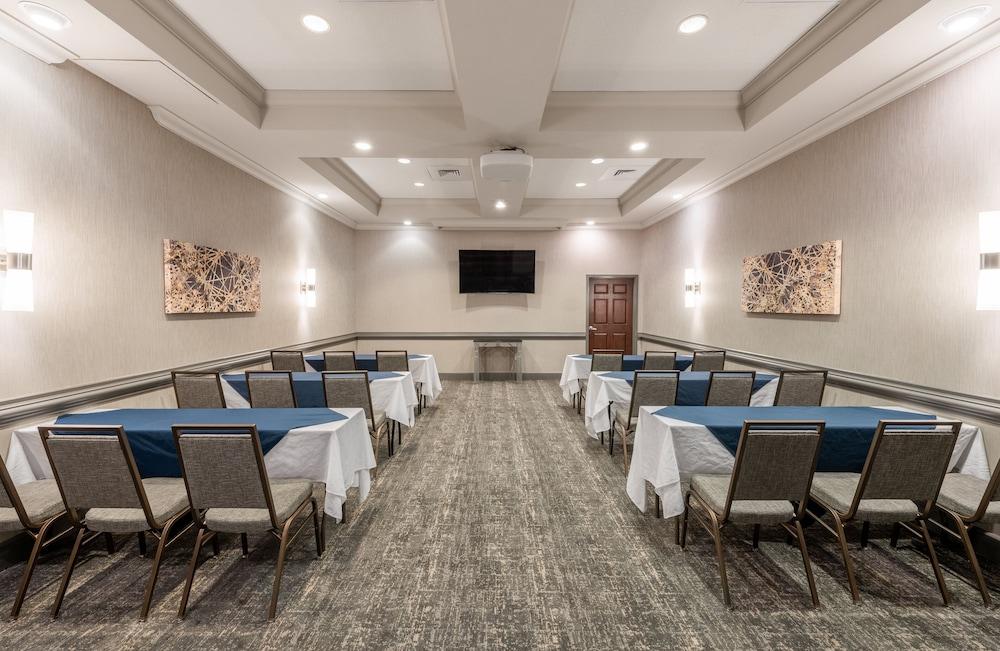Holiday Inn Hotel & Suites Orange Park by IHG photo 37