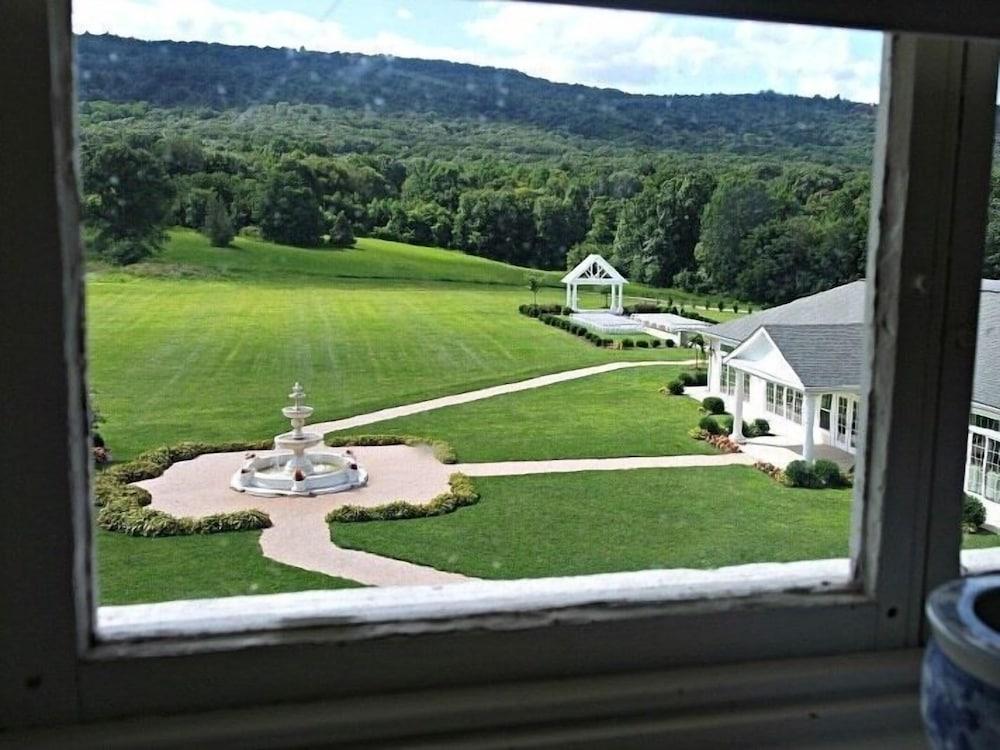 Inn at Springfield Manor photo 26