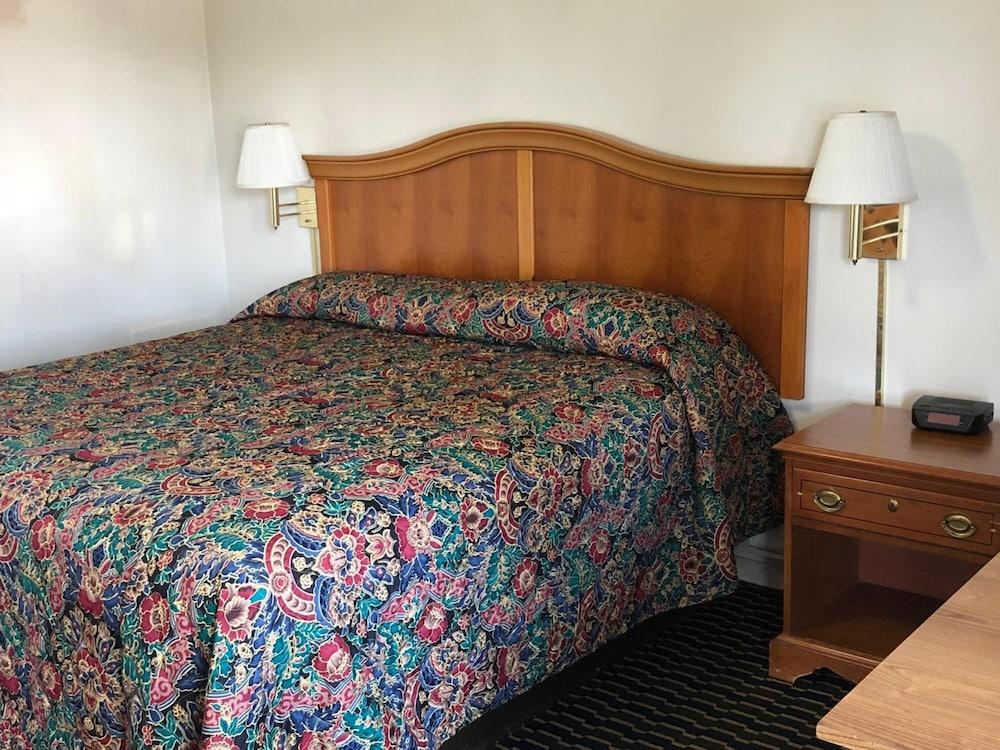 Norton Shores Inn photo 15