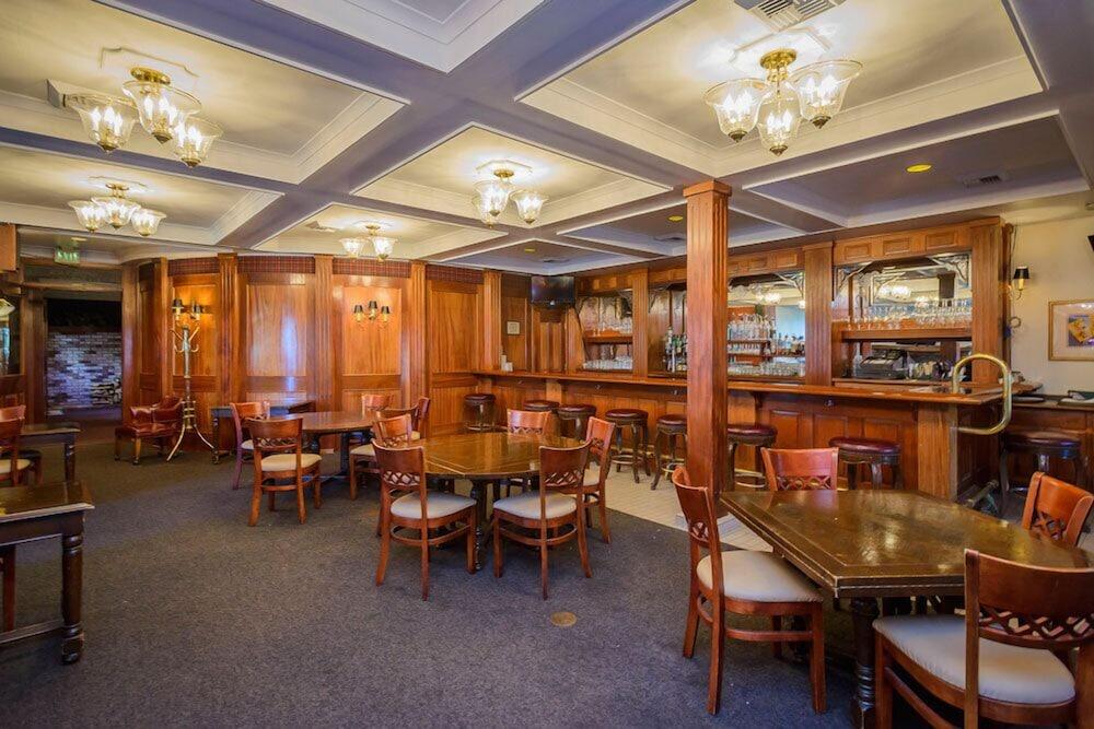 Hill House Inn photo 5