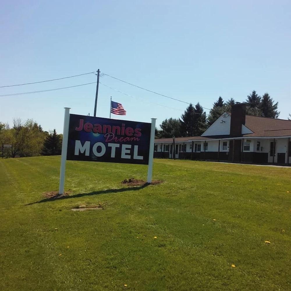 Jeannies Dream Motel photo 1