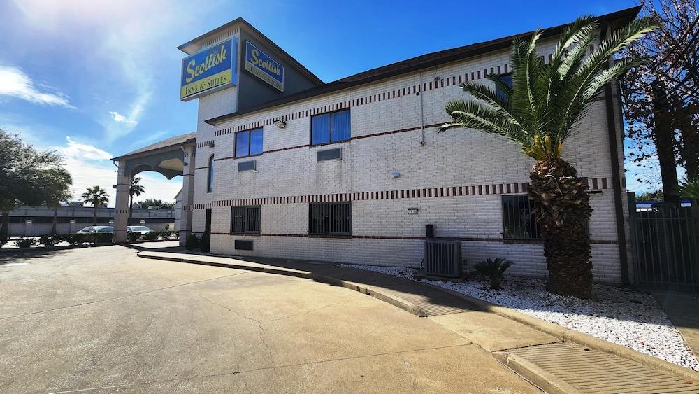 Scottish Inns & Suites Sam Houston Pkwy photo 29