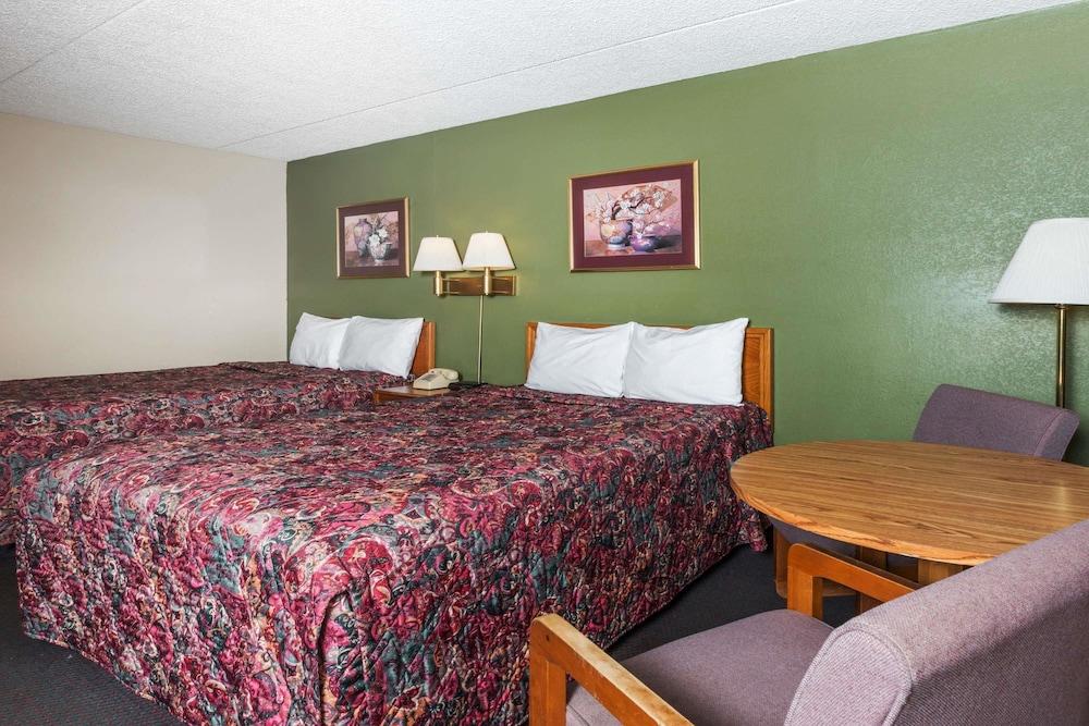 Days Inn by Wyndham New Market/I-81 photo 10
