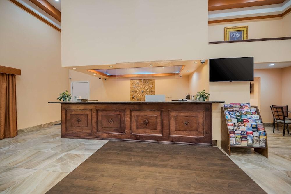 SureStay Hotel by Best Western Mt Pleasant photo 2