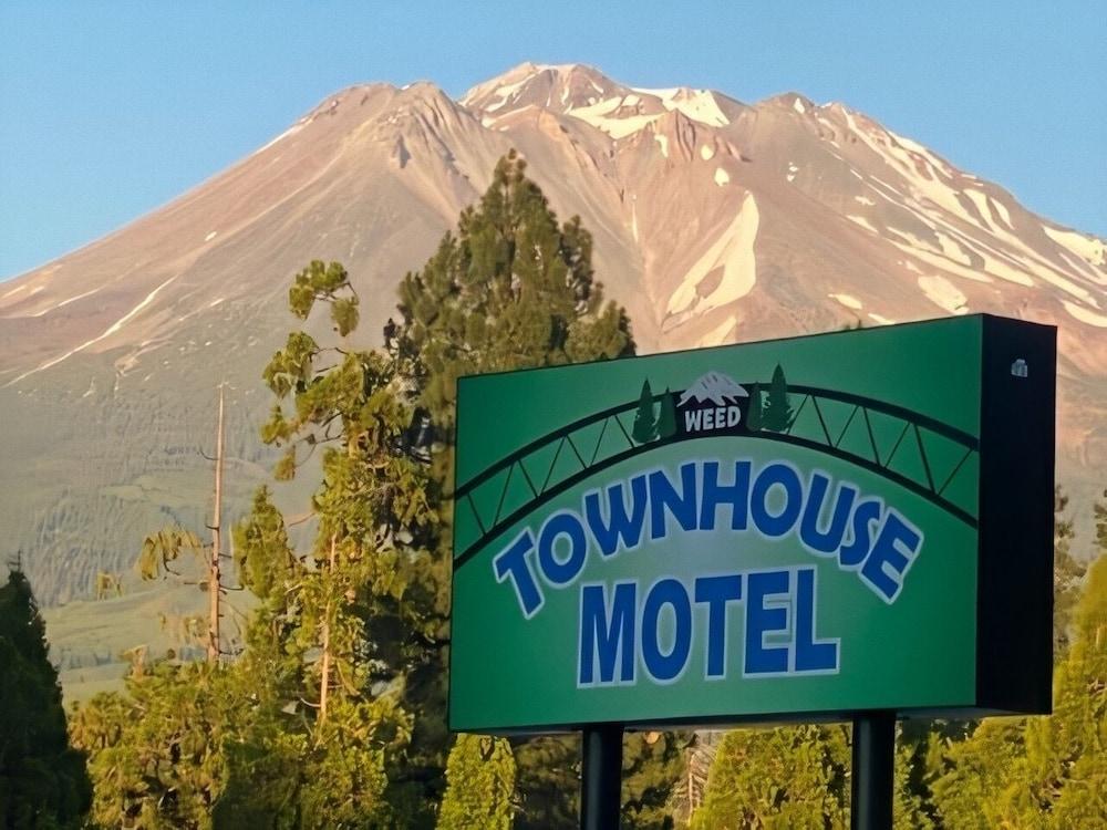 Town House Motel photo 25