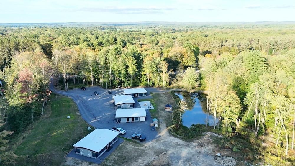 Golden Pond Cabins photo 1