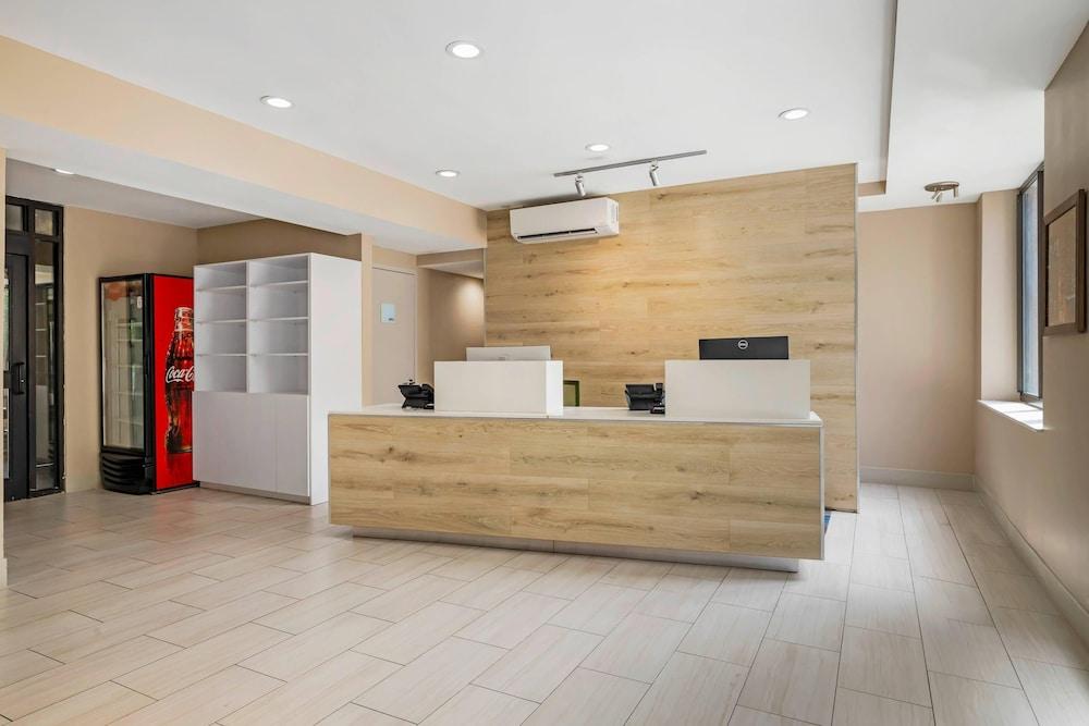 Country Inn & Suites by Radisson, Staten Island photo 27