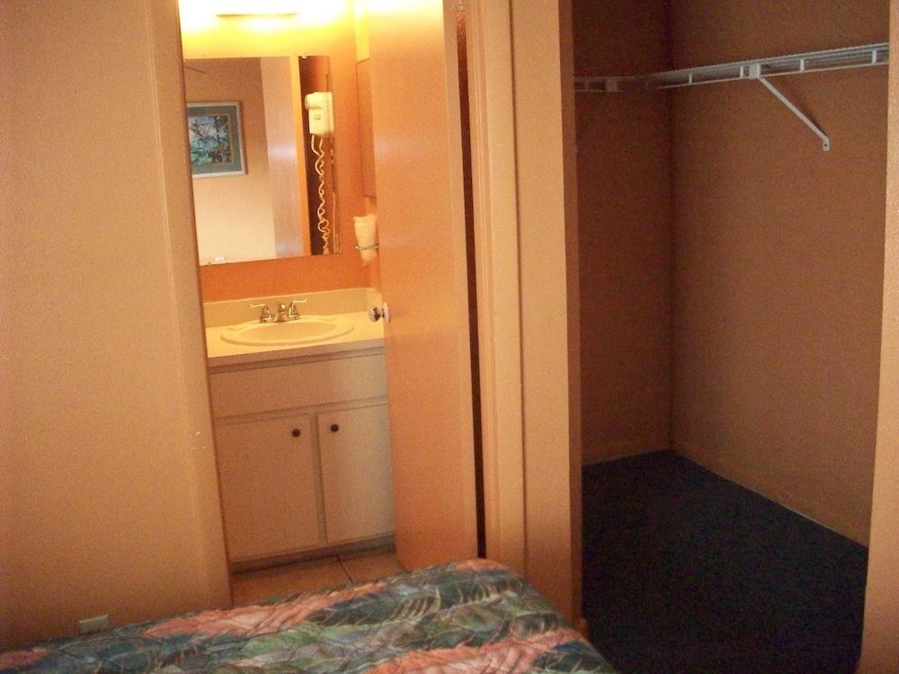 All Suite Motel photo 6