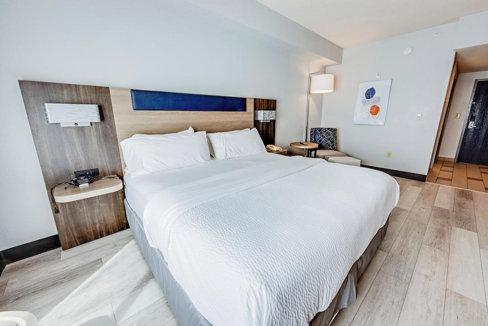Holiday Inn Express Hotel & Suites Columbus Univ Area - Osu by IHG photo 55