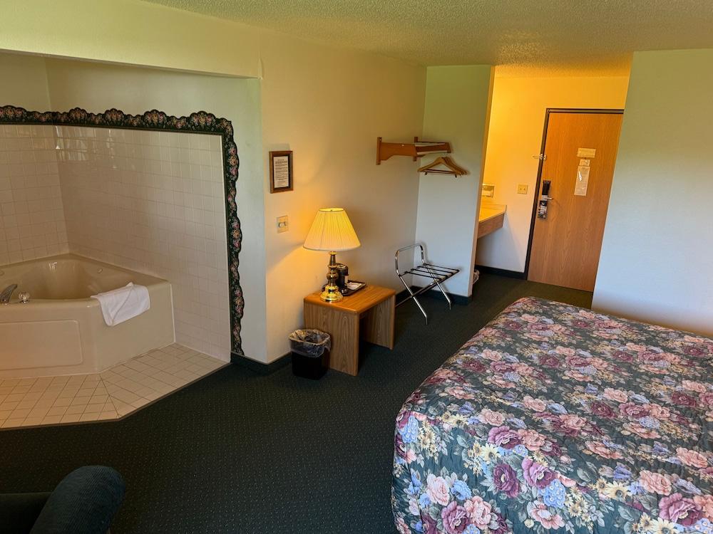 Budget Inn and Suites photo 10