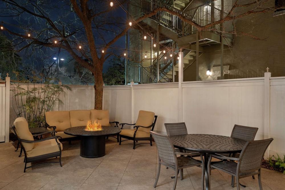 Hampton Inn New Orleans-St. Charles Ave./Garden District photo 47