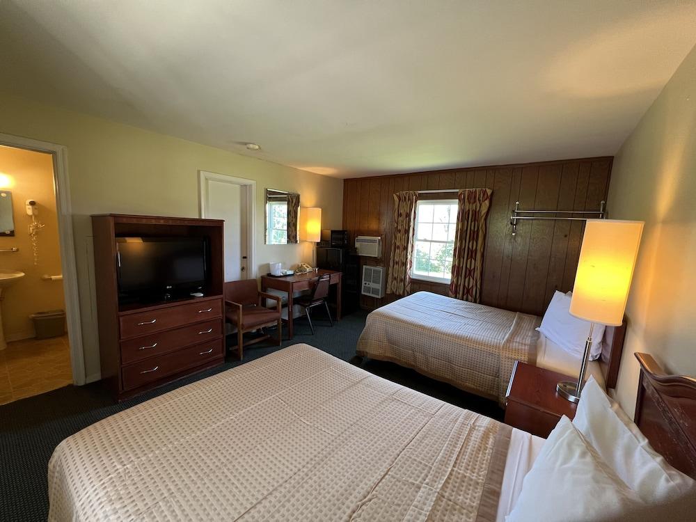 Relax Inn By OYO Natural Bridge I-81 photo 29