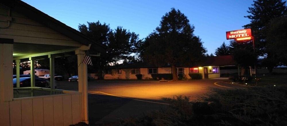 Burney Motel photo 5