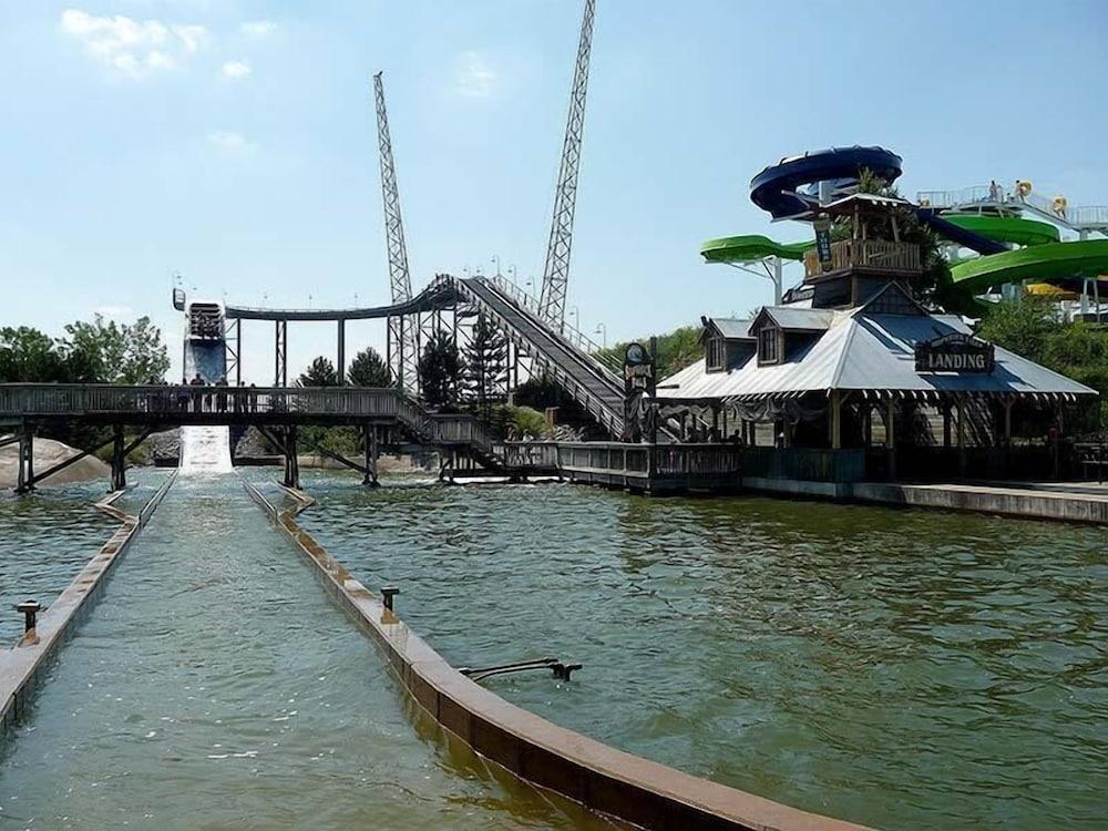 Darien Lake Lodge on the Lake photo 3