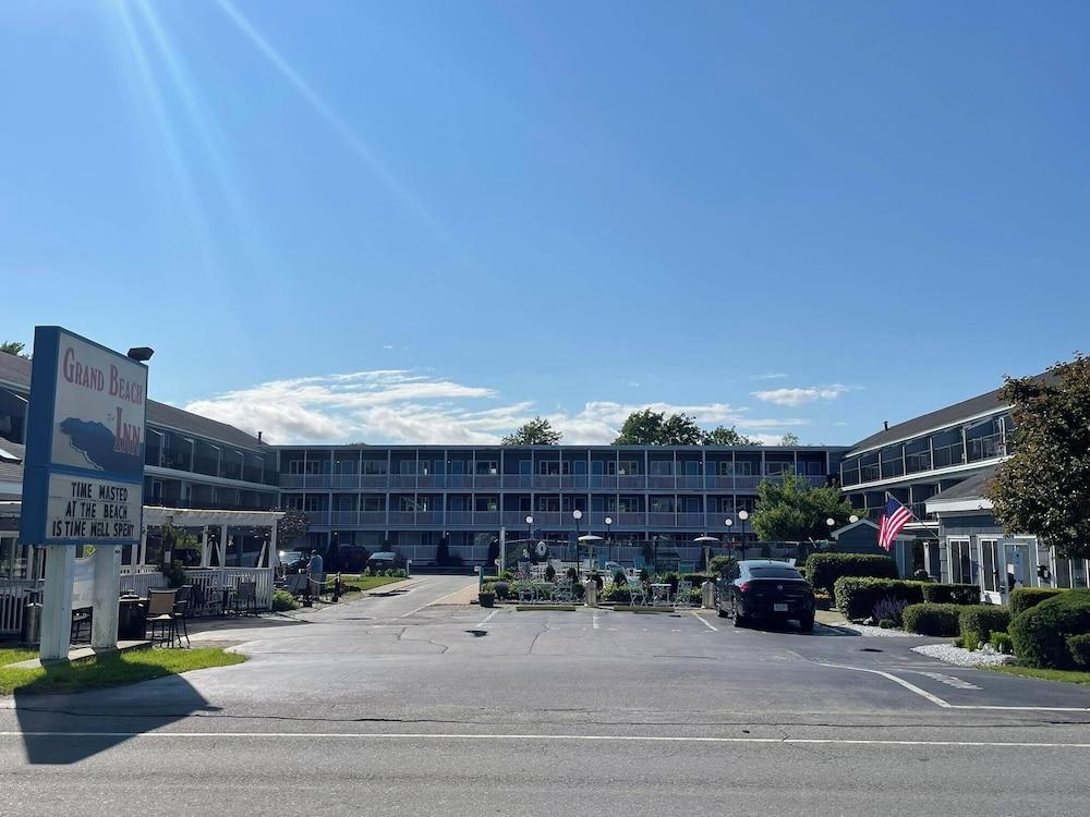 Grand Beach Inn photo 10