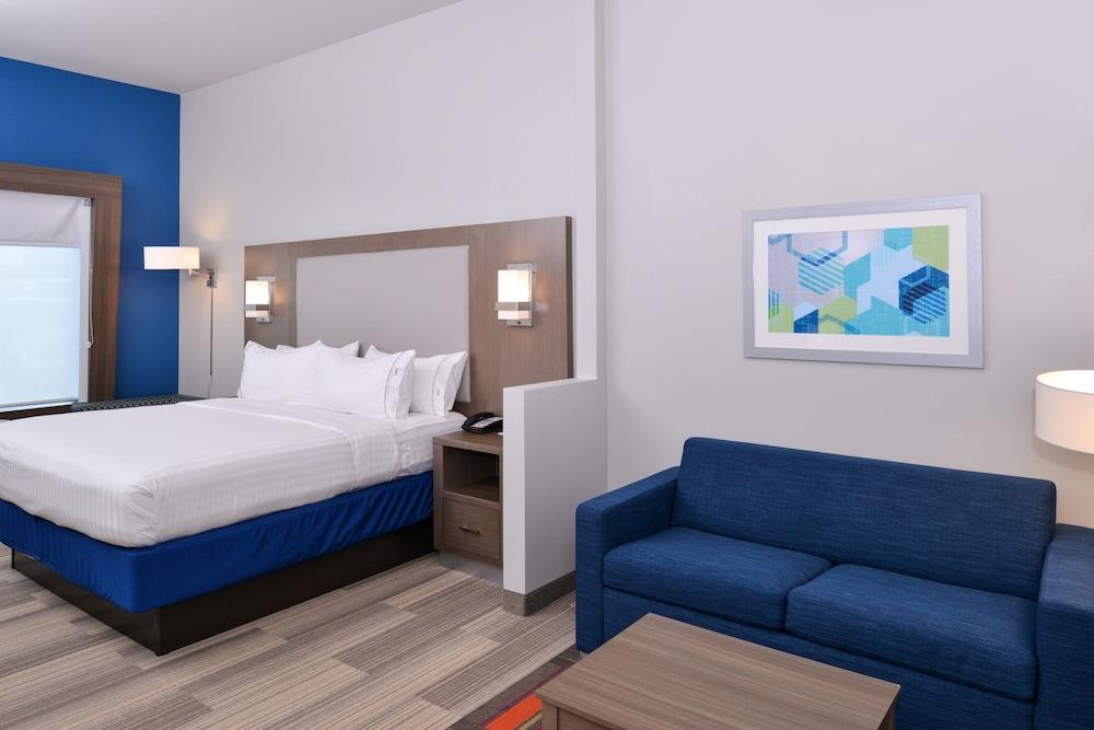 Holiday Inn Express & Suites Houston E - Pasadena by IHG photo 4