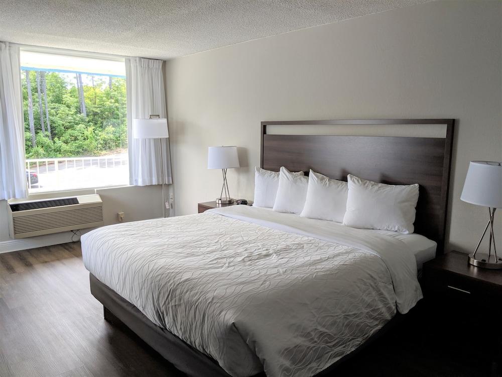 Lakefront Terrace Resort photo 38