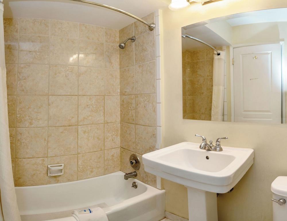 Central Phoenix Hotel photo 17