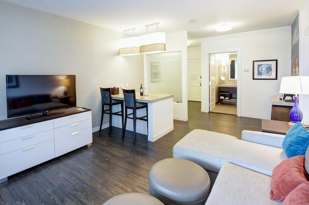 Hotel Indigo WACO - BAYLOR by IHG photo 2