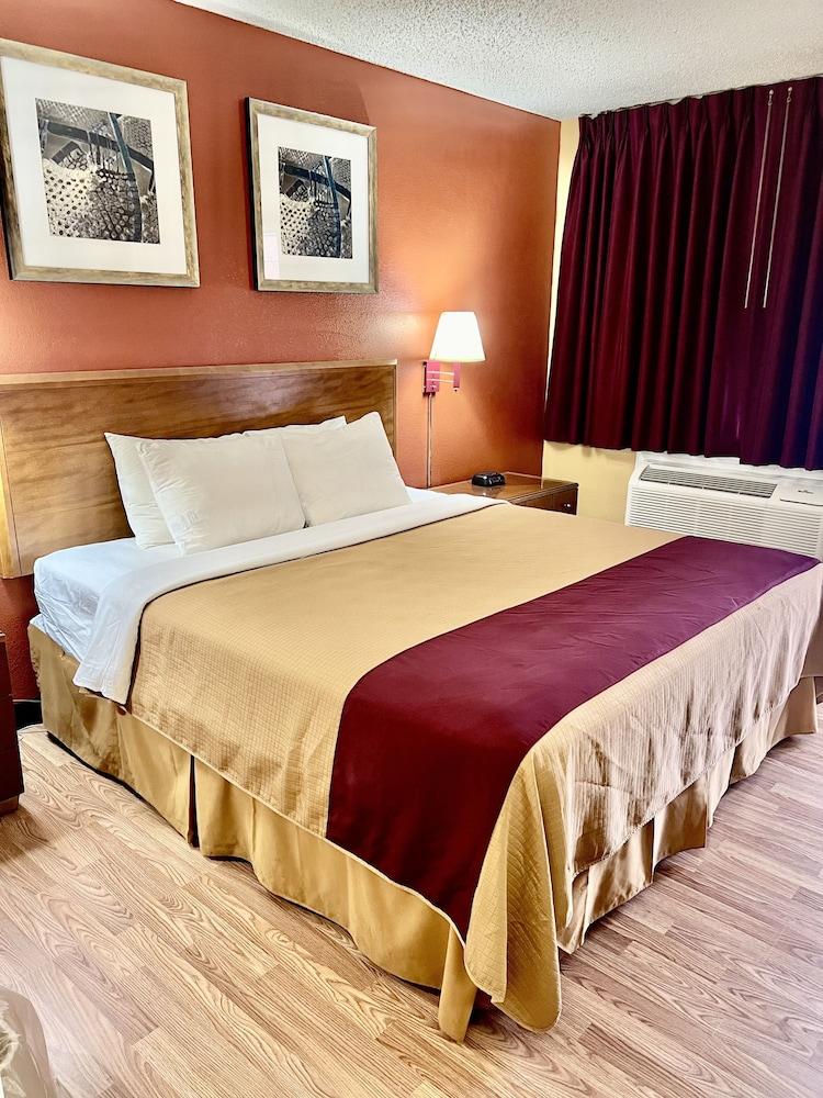 Executive Inn photo 13