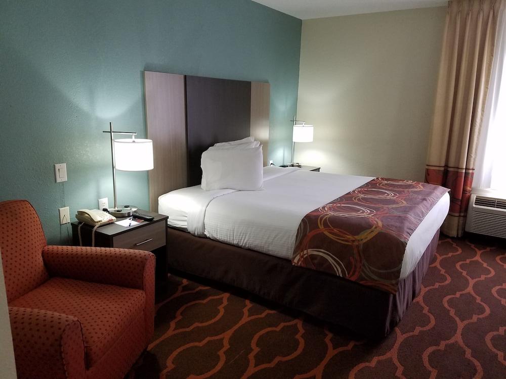 Baymont by Wyndham Grovetown Augusta photo 50
