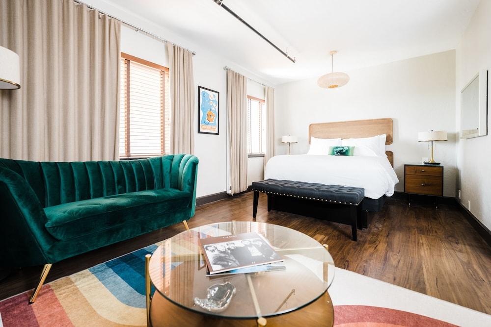 Hotel Crocodile & Crocodile Music Venue photo 1