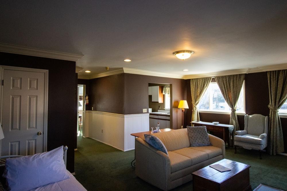Delamater Inn photo 17