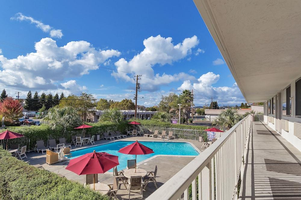 Motel 6 – Santa Rosa, CA - South photo 16