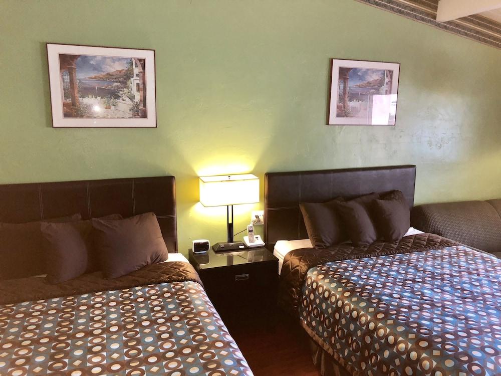 Stardust Inn photo 25