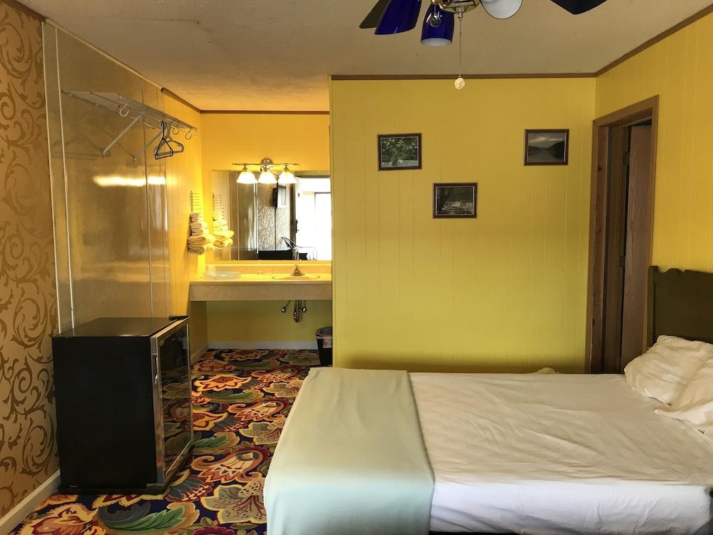Heritage Inn Mahomet photo 13