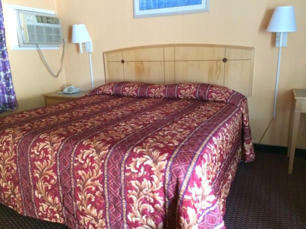 Simpson's Motel photo 5