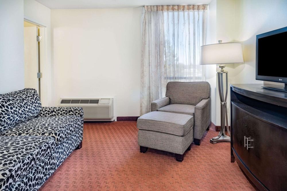 Wyndham Sacramento photo 16