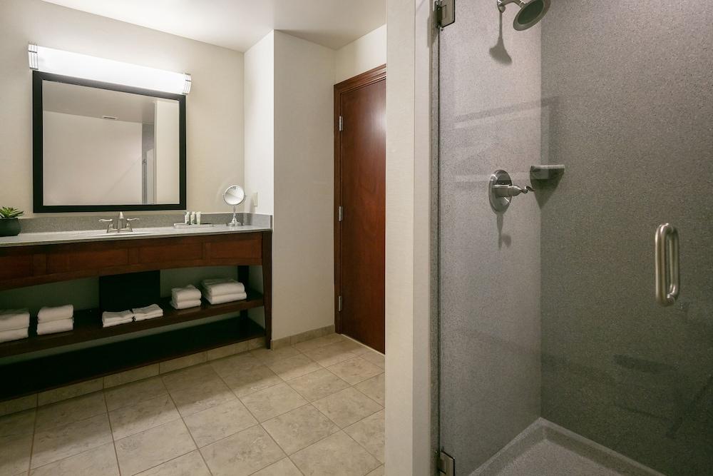 Bicycle Street Inn and Suites photo 20