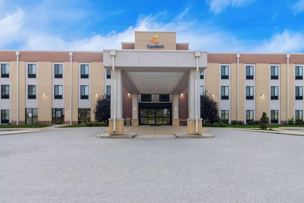 Comfort Suites Rensselaer near Fair Oaks photo 34