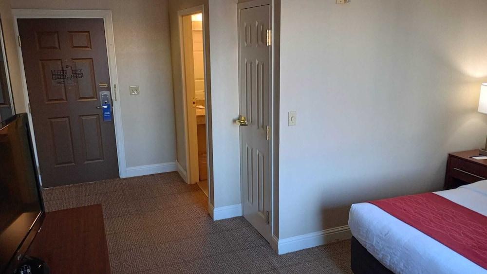SAMIR Stay at NW Expressway photo 20