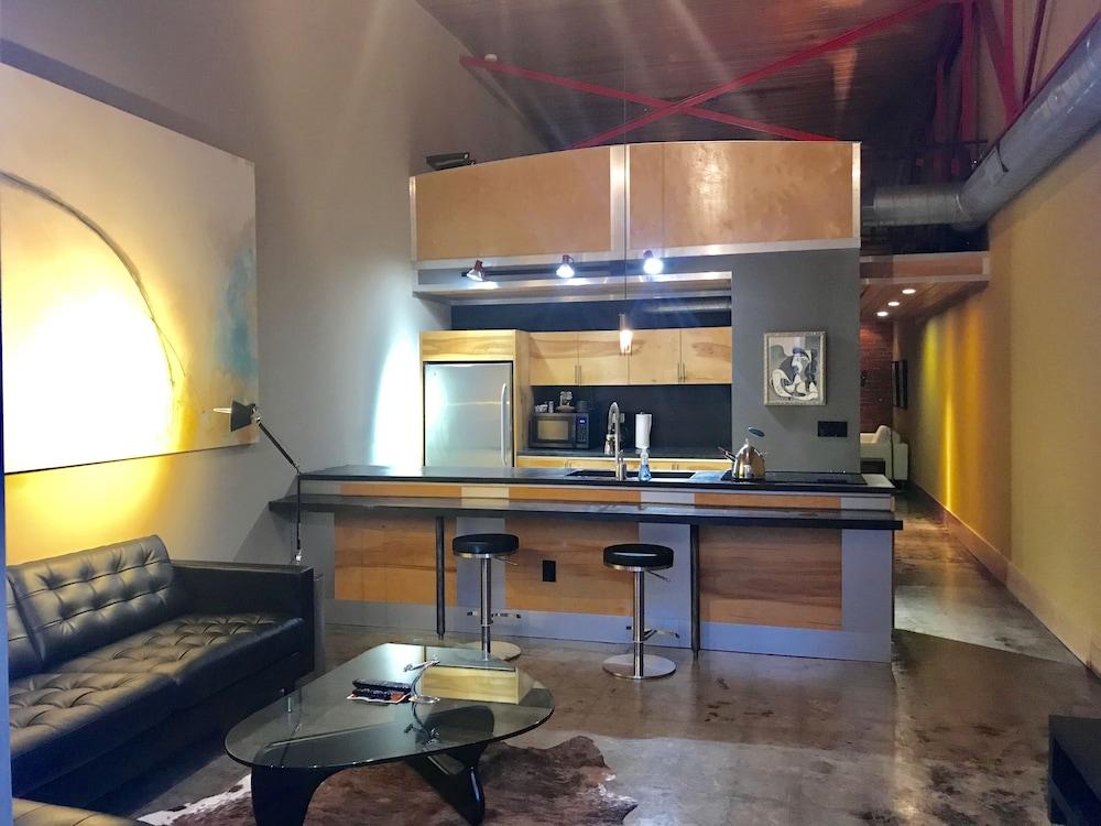 The Hangar Lofts Hotel photo 14