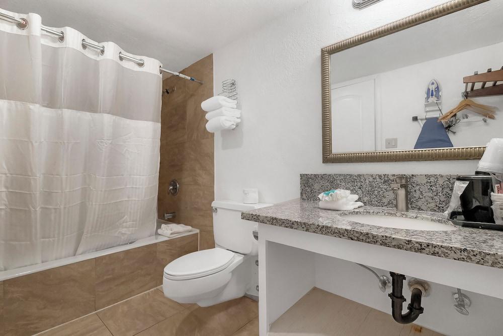 Heritage Inn Express Roseville photo 19