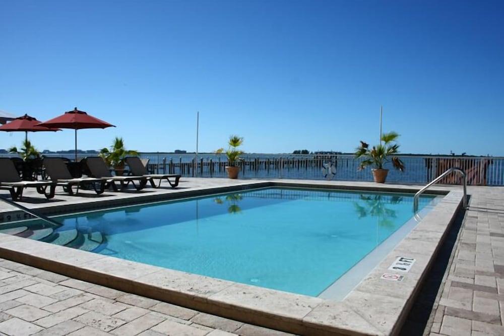 Beso Del Sol Resort photo 3